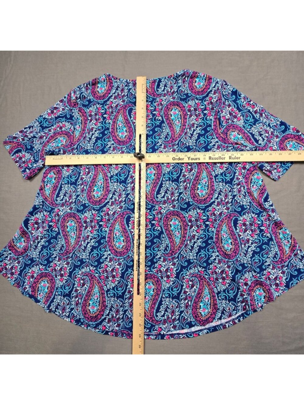 Chicos Size 1 M Ultimate Tee Paisley Print Short Sleeve Blue Pink Top Stretchy - Picture 4 of 4